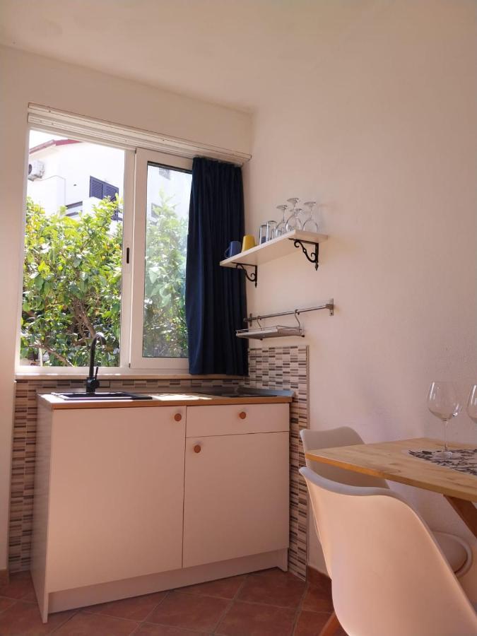 Apartmani Bonavia Jelsa  Esterno foto
